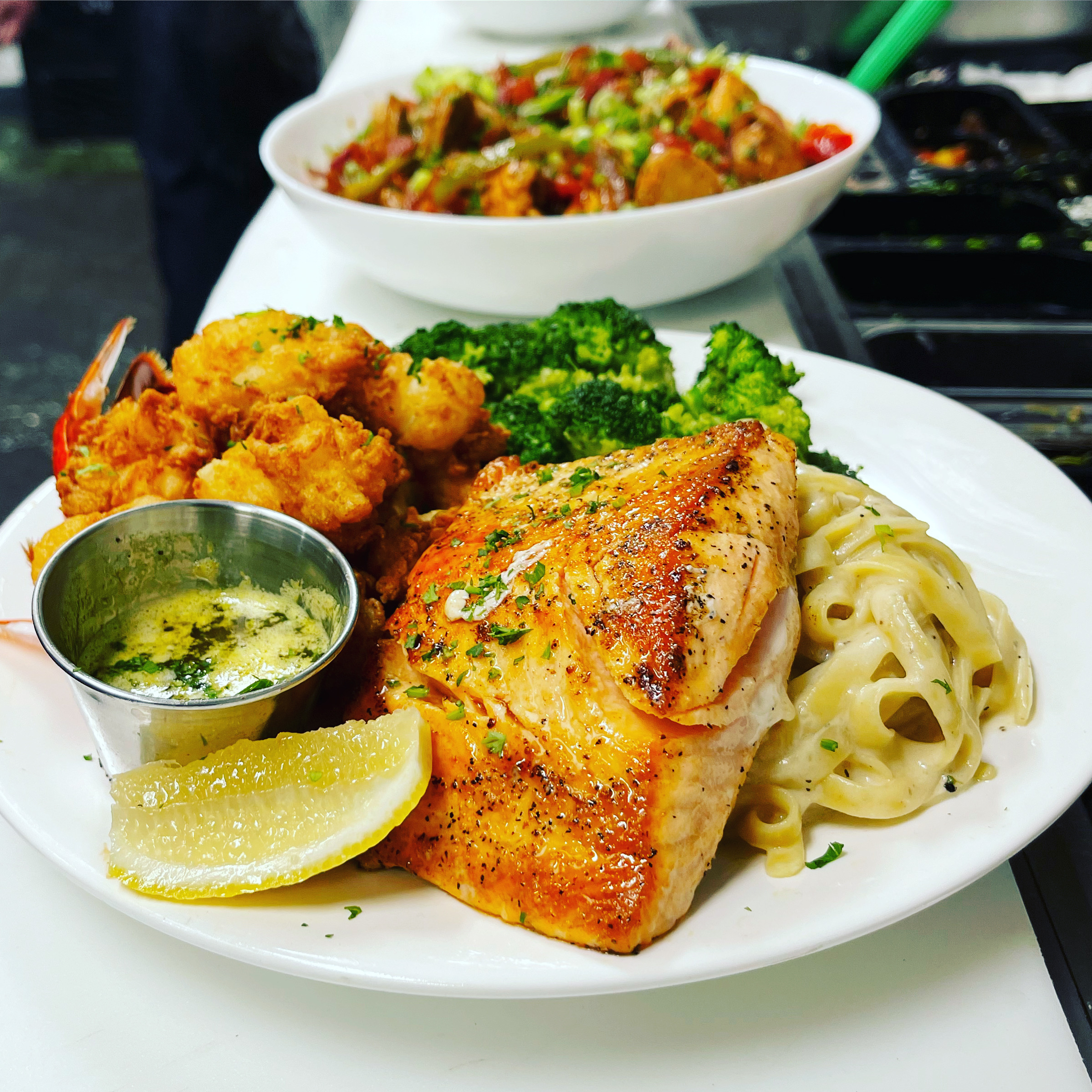 Brothers Restaurant and Bar Buffalo, NY Local Restaurant